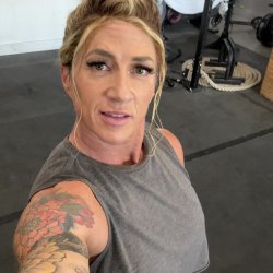 Come to the gym with me Darling
