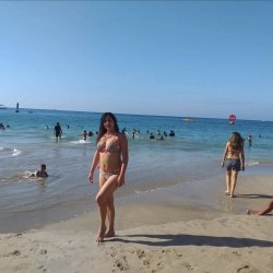 Me busca tetona peruana que le gusta ser exhibida para que le comenten rico