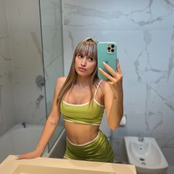 If you like tiny bods & DD fun bags.. I’m ur girl😈😈