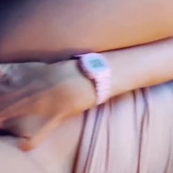 Braless & pantyless ûß3||¡|\|¡ß@dd¡3
