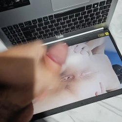 Novinho Masturbando buceta gostosa (Pedidos DM)