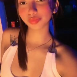 Miren a esta perra y su culote