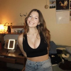 College slut S3r3n loves showing off her body