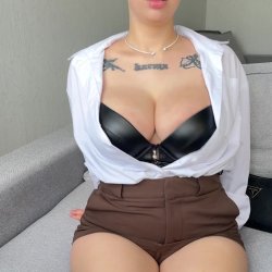 CHUBBY HOT TEEN ABG MASTURBATING (LEAKED) (JOI, pussy, teen, ass, e-girls, asian, abg, japanese)