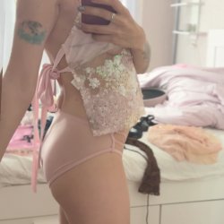 🔞 Young sexy milf perky tits big round ass tight wet pussy horny slut lace tease 🫦💦🍑😈 OF