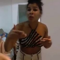 Morena caiu na net dando o cu e meteu a porrada no cara