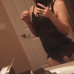 Would you fall for an alt girl?
