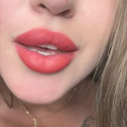 🔞 curvy body petite pussy licking tight pussy 💦🍑 Link in OF