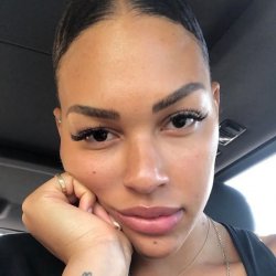 6'8 Tall Curvy Gorgeous 🇦🇺 Amazon Athlete.. <> Pro WNBA Star Player.. <>Earns more 💸 on OF..