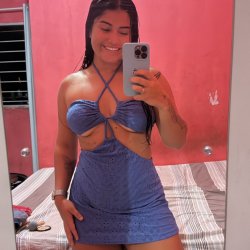 Novinha gostosa da Letícia mostrando o bucetão e cuzinho