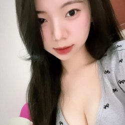 the most beautiful face and cute cleavage ever - Nguyễn Quỳnh Hương (2006)