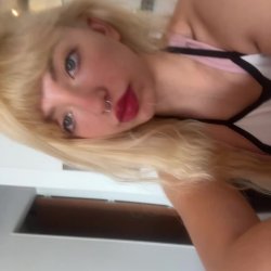 You should see what my tongue can do