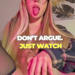 🔞 Young sexy glasses slut spreads tight wet shaved pussy nude horny 😈💦🍑🫦 OF