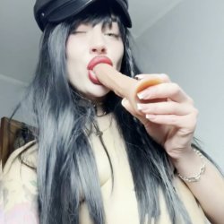 🔞 Hot slutty petite body nude pussy licking pussy 😈🍑 Check OF now
