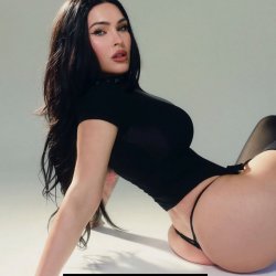Megan Fox is such a bimbo
