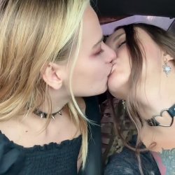Sexy Lexi+Betty Leaks 18+