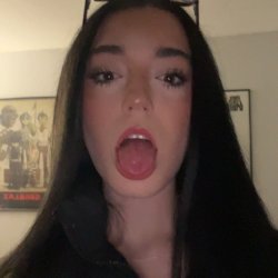 19yo Ruby exposed by her bf