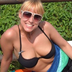 Sara 🔥separada de tinder expuesta