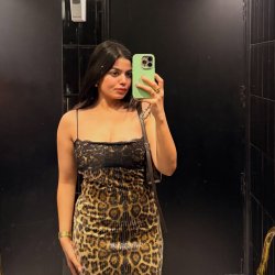 Busty indian girl fucked hard by her foreigner bf in car and room