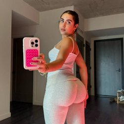 Cute and thick🍑Pt 2