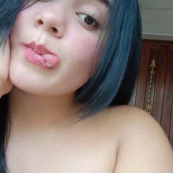 Mi amiga putita para darle mucho morbo y la llenen de muchas pajas por calienta huevos