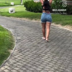 MORENA DELICIOSA