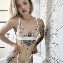 Now get your hands on me