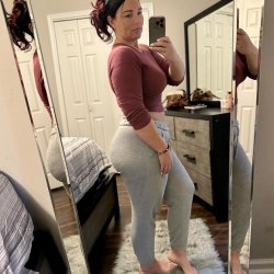 Hot mom / nudes coming soon