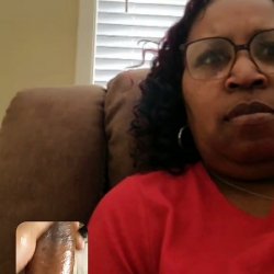 Surprising my friend's mom she doesn't know it's me I think she likes it