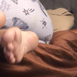 Moms ass is so thick