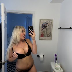 Just another mirror moment, but with filthy thoughts