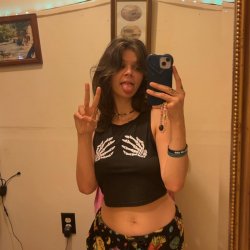 Cum tribute and win her nudes.