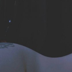 The silhouette of a goddess.