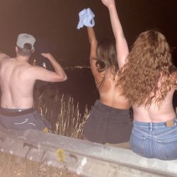 Anela - thic college party slut selfie n nudes 18+