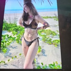 Nuevos tributos para mis par de amigas putas que se ven preciosas en leche 🤤