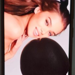 Hailee Steinfeld cocktribute