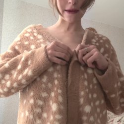 Short tease: sultry moment. Want more? Tap my profile
