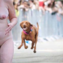 naked run...