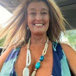 6ft Tall Mature Curvy Gorgeous Amazon Gilf..