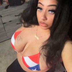 Anybody got this Latin Queen hoe from Waukegan?