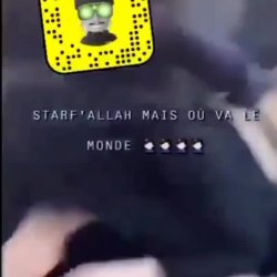 Arab/Hijab slut sucking dick in car🚗