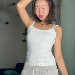 🔞Sexy tits & perky ass tease in my tank & sweats 💋🍑 Full nude on OF!