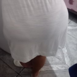 Consegui tirar foto real do bundao grande da minha minha tia baixinha gostosa do rabão gostoso