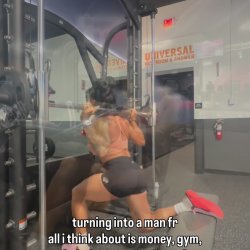 Your favourite gym girl is in action