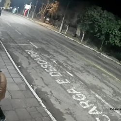 Coroas macetando no meio da rua - Santa Cruz do Sul - RS