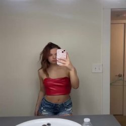 Barely legal college girl that wants to get fucked (im 18)