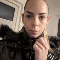 GF in vinyl puffer