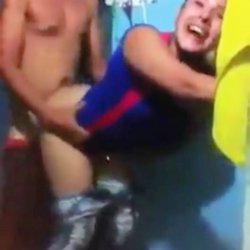Pegou no flagra o tio comendo a sobrinha