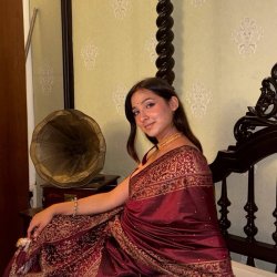 172 - Rich Indian girl