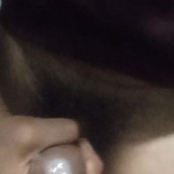 No tiene nada de malo sacar un poco de leche, o si ?😏🤤